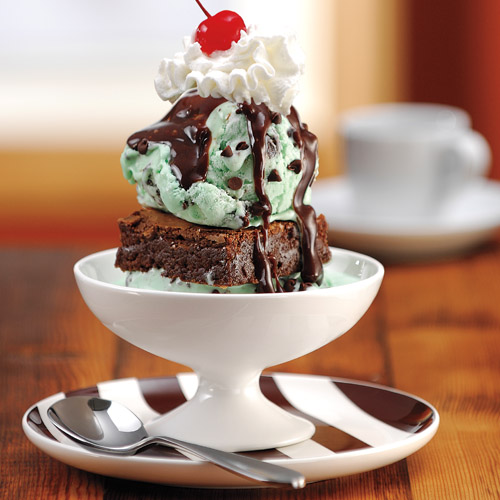 Minty Hot Fudge Brownie Sundae